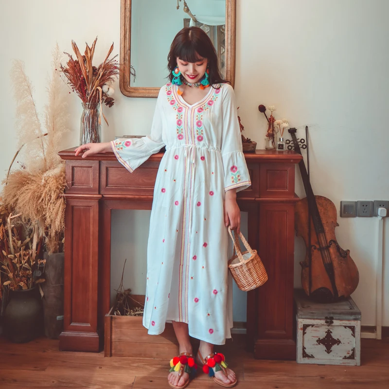 

2021 New Fashion Runway Autumn Sleeve Midi Dress Colorful Floral Embroider Elegant Robe Party Holiday Puff Dress Large Size Robe