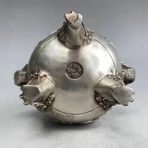 

COLLECTION DECORATION CHINA TIBET SILVER CENSER PURE HAND-CARVED DAMING MARK