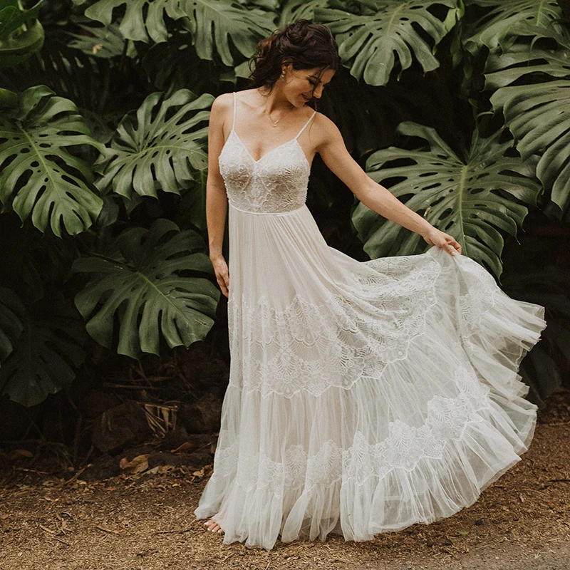 

Boho Beach Lace Tulle A Line Wedding Dress Spaghetti Straps Backless V-Neck Bridal Gowns Custom Made Robe De Mariée
