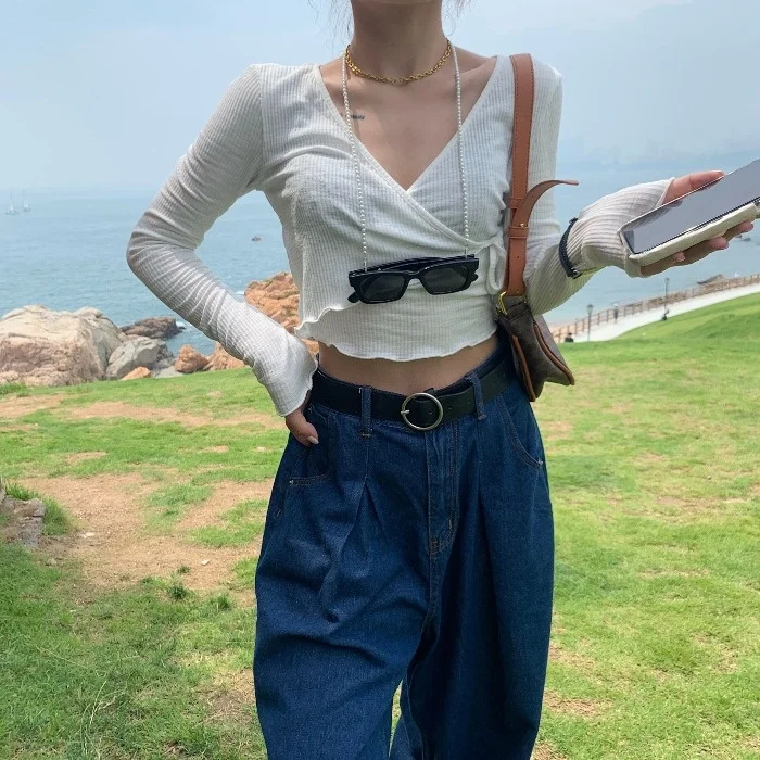 Женский короткий облегающий кардиган с V-образным вырезом и длинным рукавом |