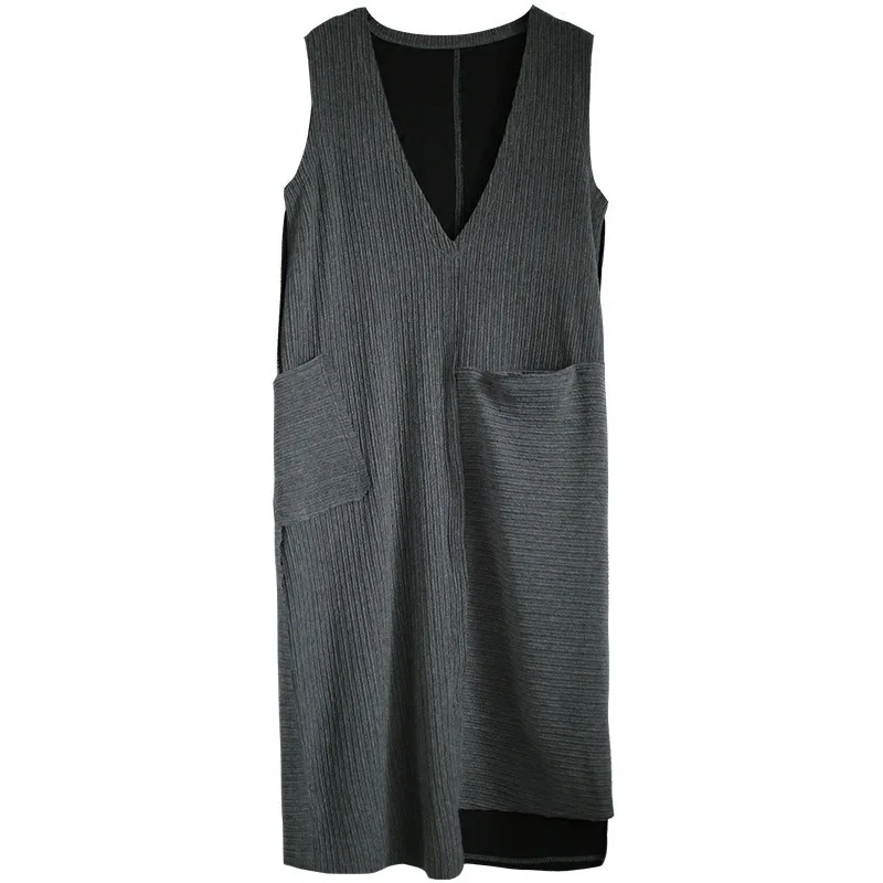 Женское трикотажное платье джемпер с открытой спиной черный теплый зимний