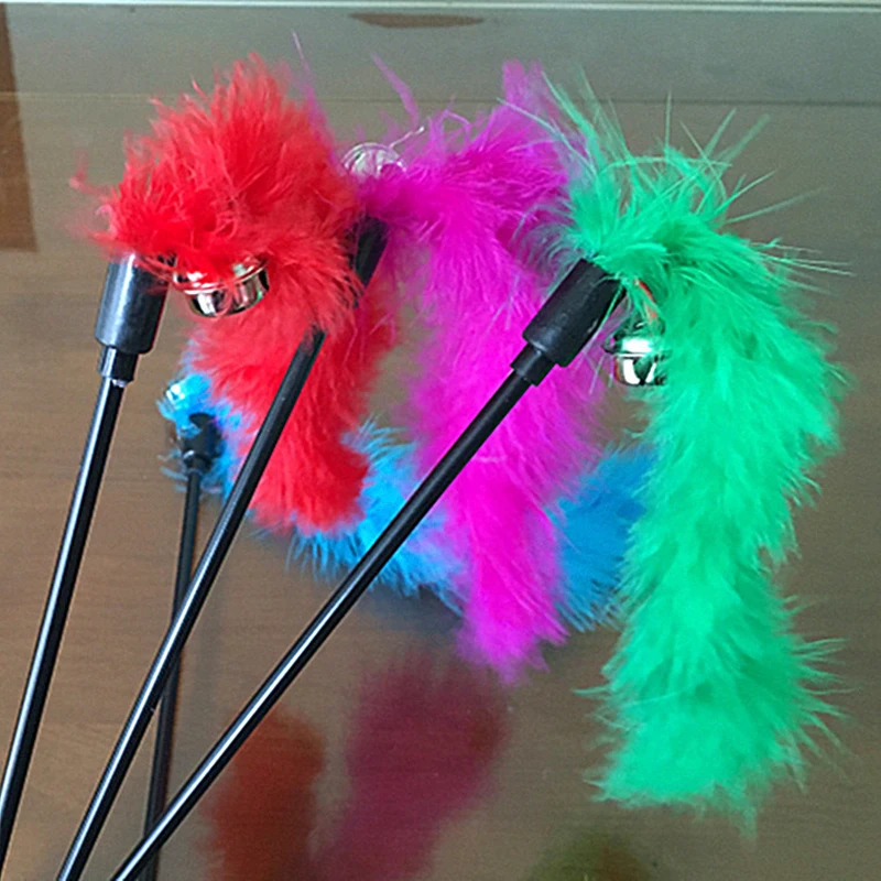 

2PCS Cat Teaser Wand Feather Cat Teaser Cute Solid Color Bell Cat Teaser Toy Cat Play Toy Random Toys