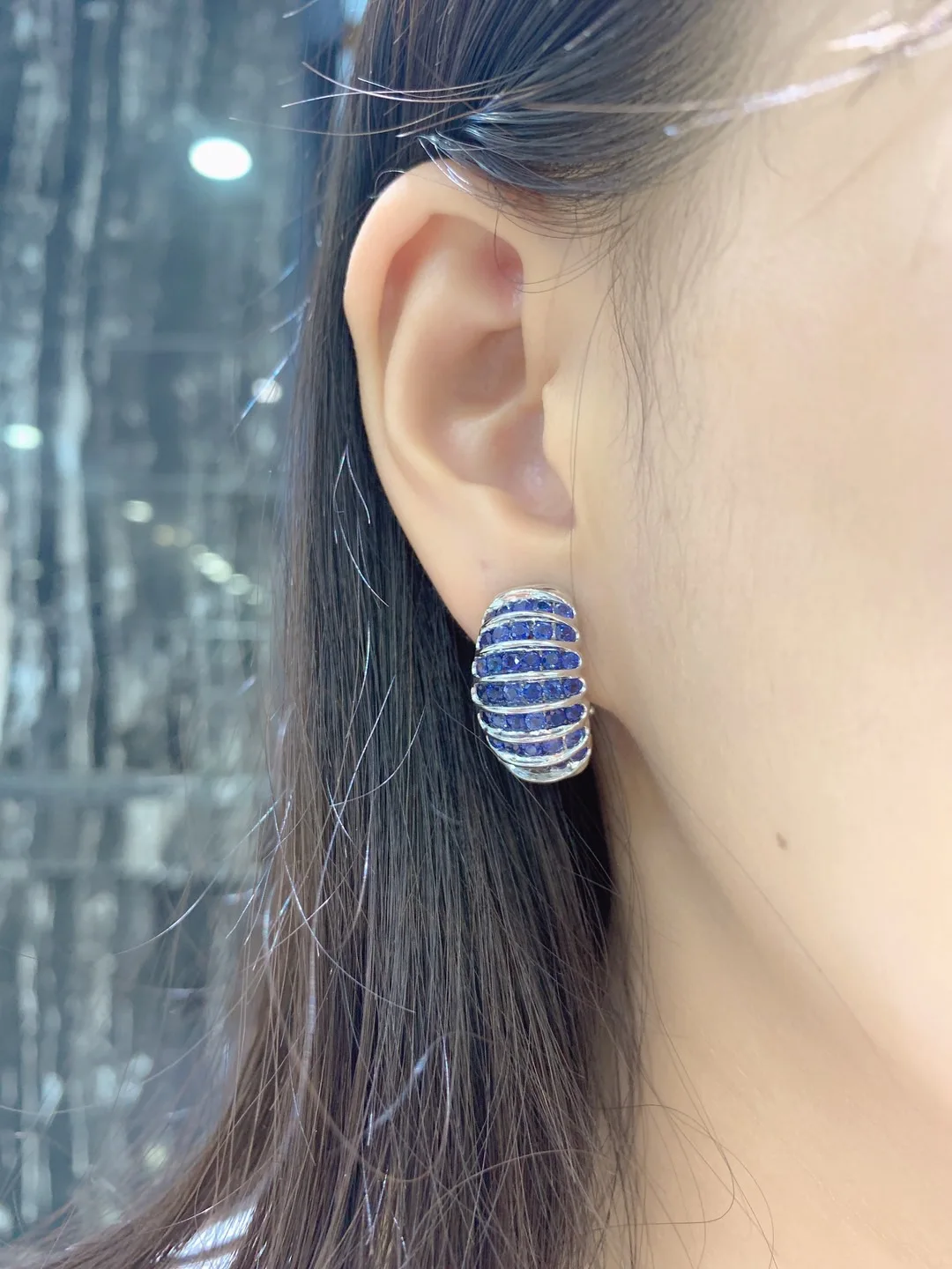 Рисунок 4 - Серьги-гвоздики женские из белого