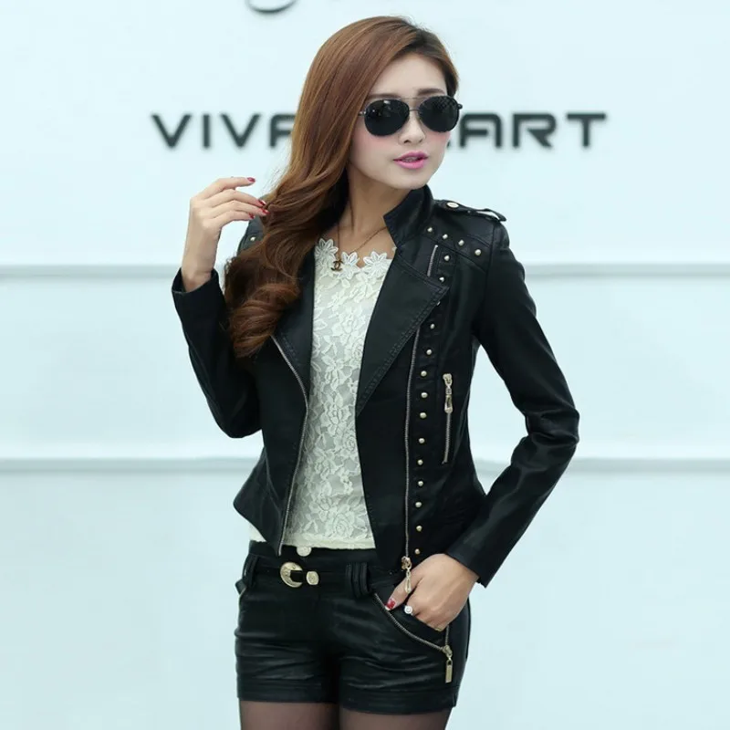 Женская кожаная куртка 2020 года новой моды в европейском стиле с риветами для уличной одежды в стиле мотоциклистов, слим фит, большие размеры.