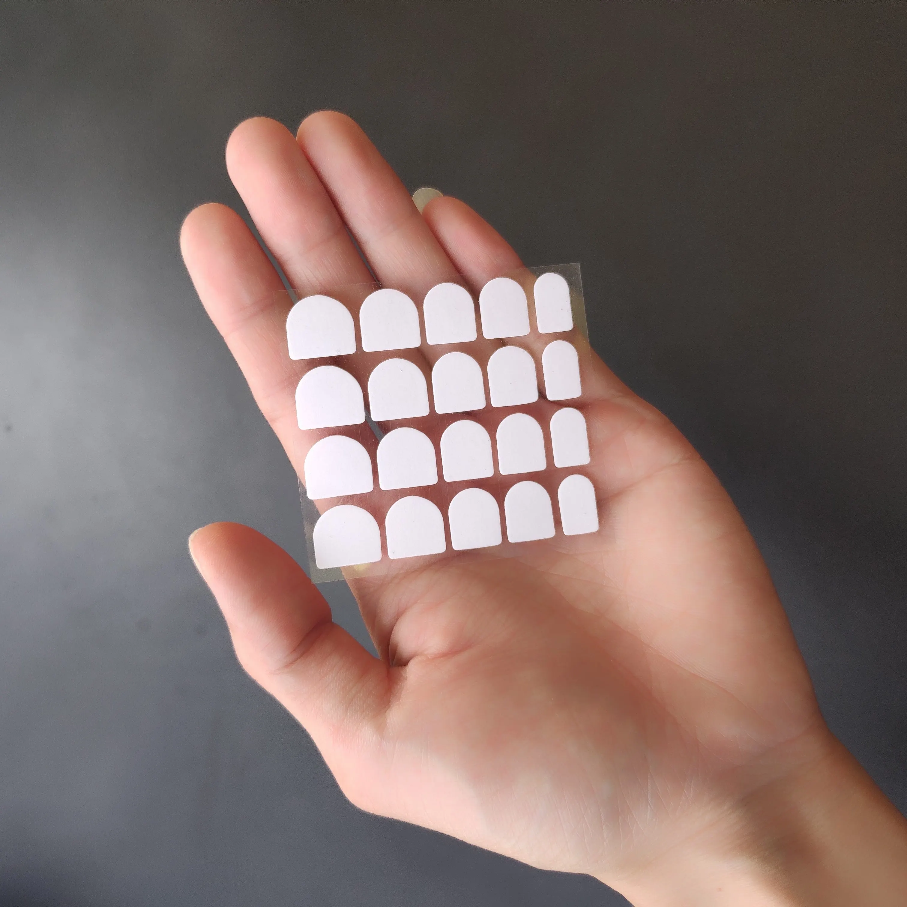 TKGOES 20 наборов прозрачные накладные ногти двухсторонний клей клейкая лента