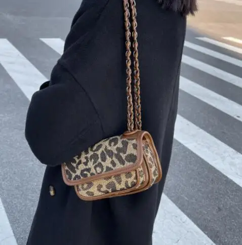 

Leopard Print Bag Women Winter Warm Chain Brown Christmas Gift Design
