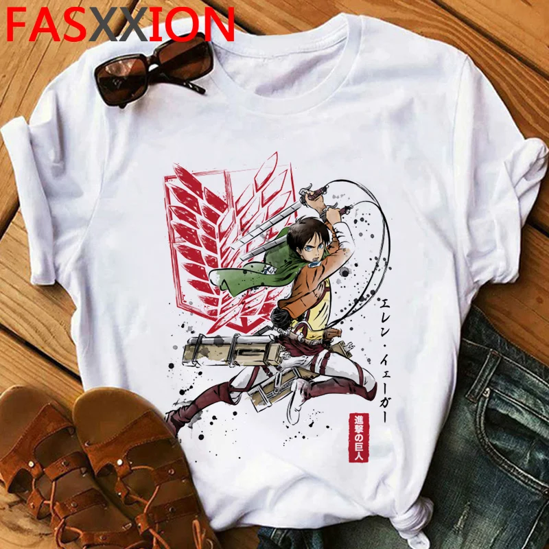 

Футболка женская белая с аниме «атака на Титанов»