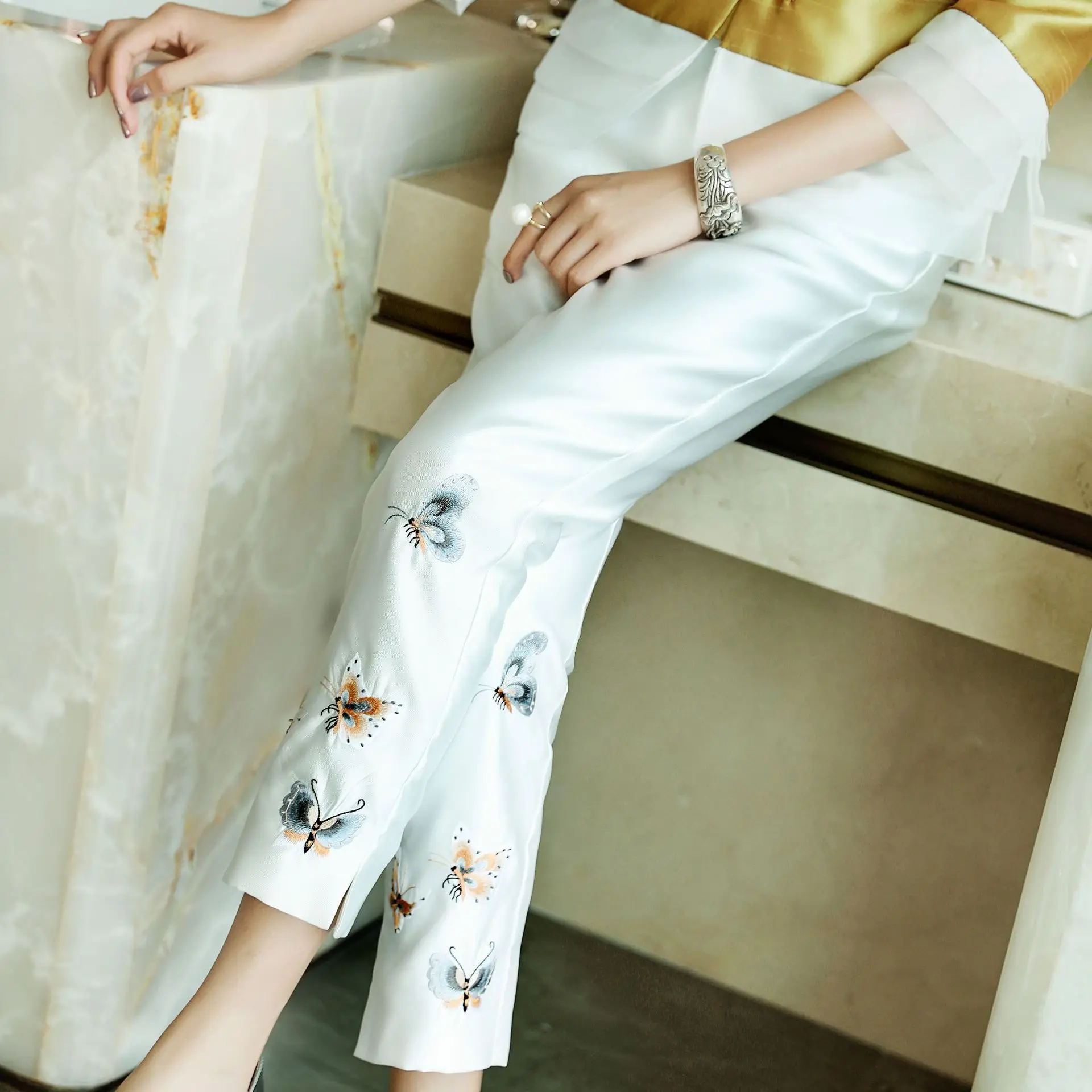 

Chinese modern embroidery trousers lady pants