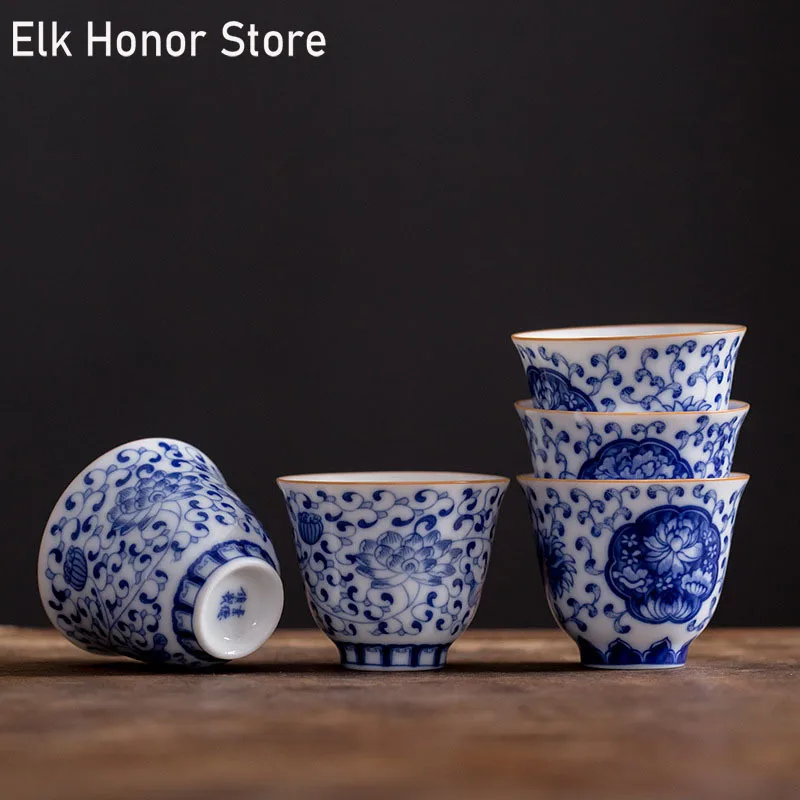 

2 шт./компл. 40 мл, сине-белая фарфоровая чайная чашка в китайском стиле, чашка мастера, керамическая чайная чашка с цветами ручной работы, дома...