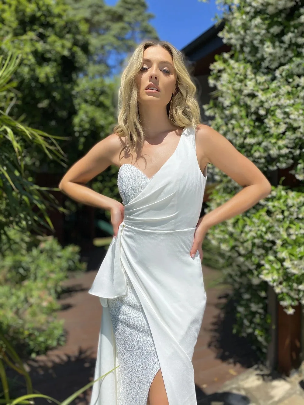 

WEPBEL Women Elegant Evening Party Dress Ladies Sexy One Shoulder Halter High Waist Slit Mermaid Wedding Dress Prom Gown