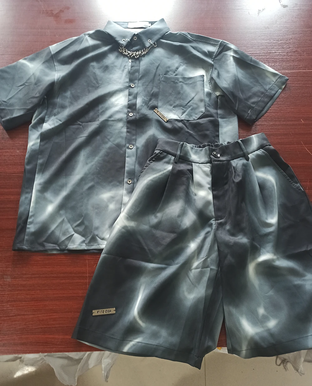 

IEFB Men's Clothing 2021 Summer New Streetwear Casual Tie Dye Chain Design Short Sleeve Shirt + Wide Leg Shorts Two Pieces Set