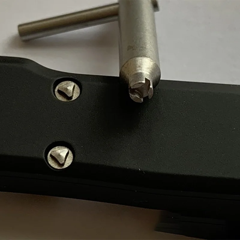 

1pcs Triangle Knife Screwdriver Wrench for UTX70 Microtec UltraTech UTX-70 Knives Handle Screw Removal Tool Disassemble DIY Make