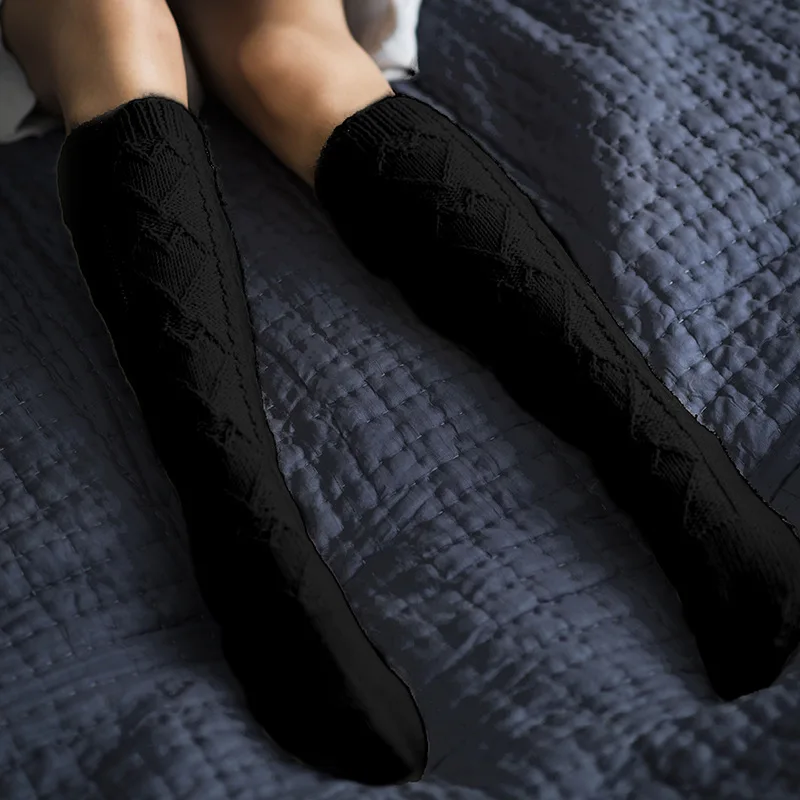 

Knitted Heart Motif Thick Girls' Socks Middle Tube Warm Winter Footwear 5colors