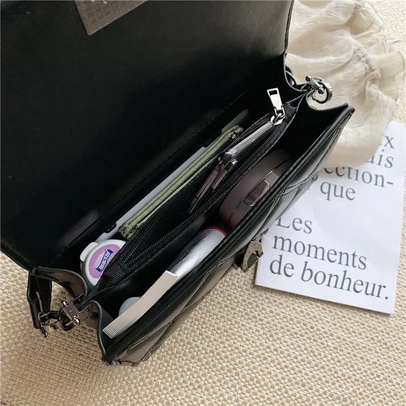 

2021 New Women's Bag Rivet Ladies Bag Fashion Shoulder Bag Casual Messenger Bag Wide Shoulder Strap Women Bag Mobile Phone Bag