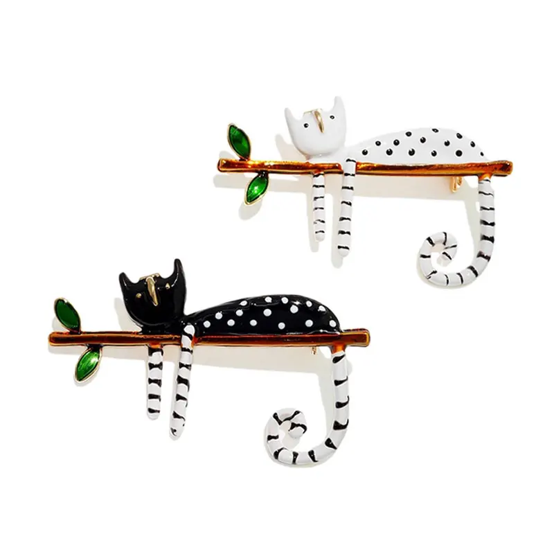 

Cute black white kitten brooch woman student costume hat decoration pin animal cat brooches gift