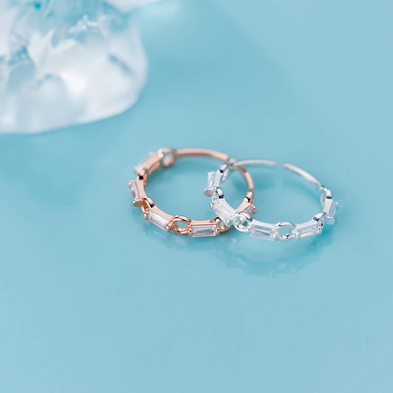 Женское кольцо из серебра 925 пробы с фианитом|Кольца| |