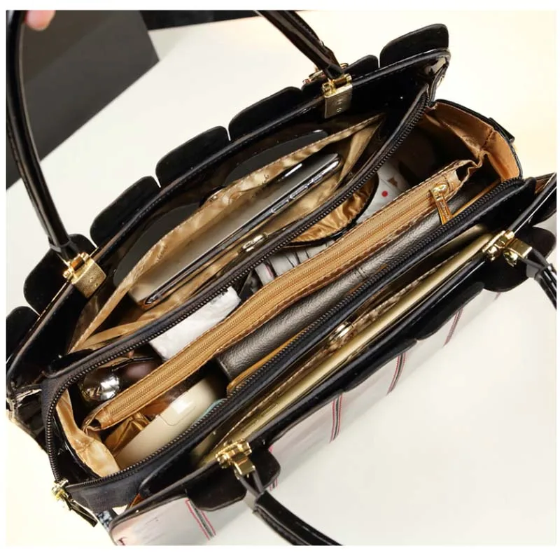 Fashion Atmospheric Patent Leather Messenger Bag Handbag Women Shoulder Bag High Quality Casual Tote Ladies Party Crossbody Bags