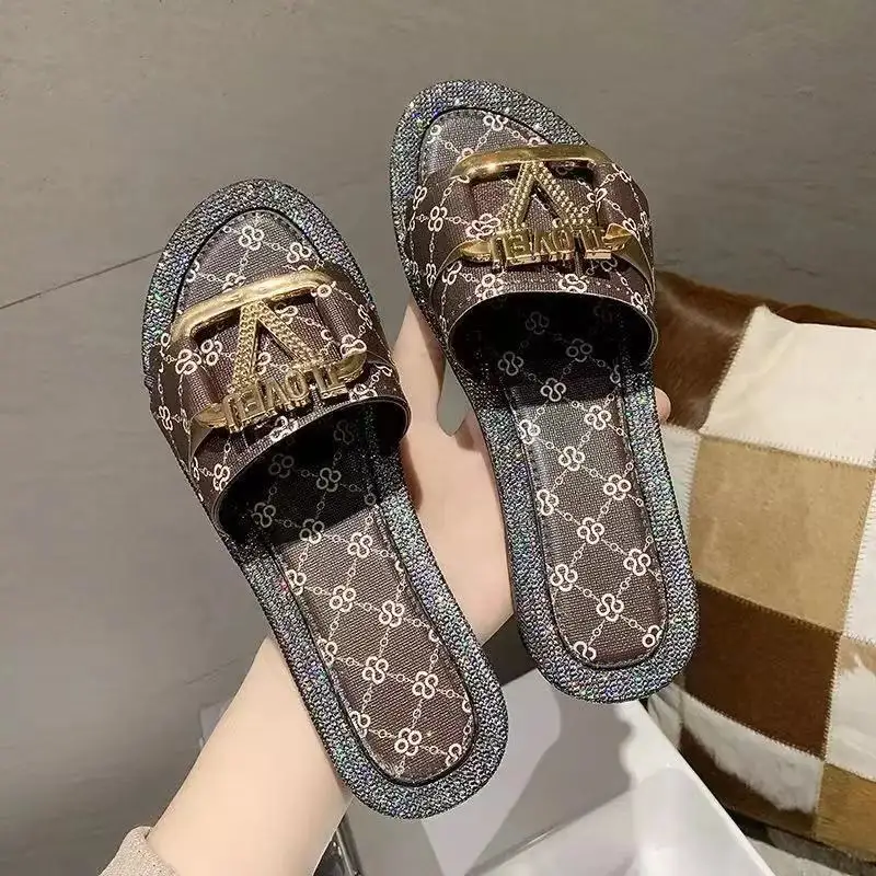 

2021 New Summer Ladies Flat Bottom Trend All-match Ladies Slippers Bow Metal Buckle Letters Lightweight Non-slip Women Slippers
