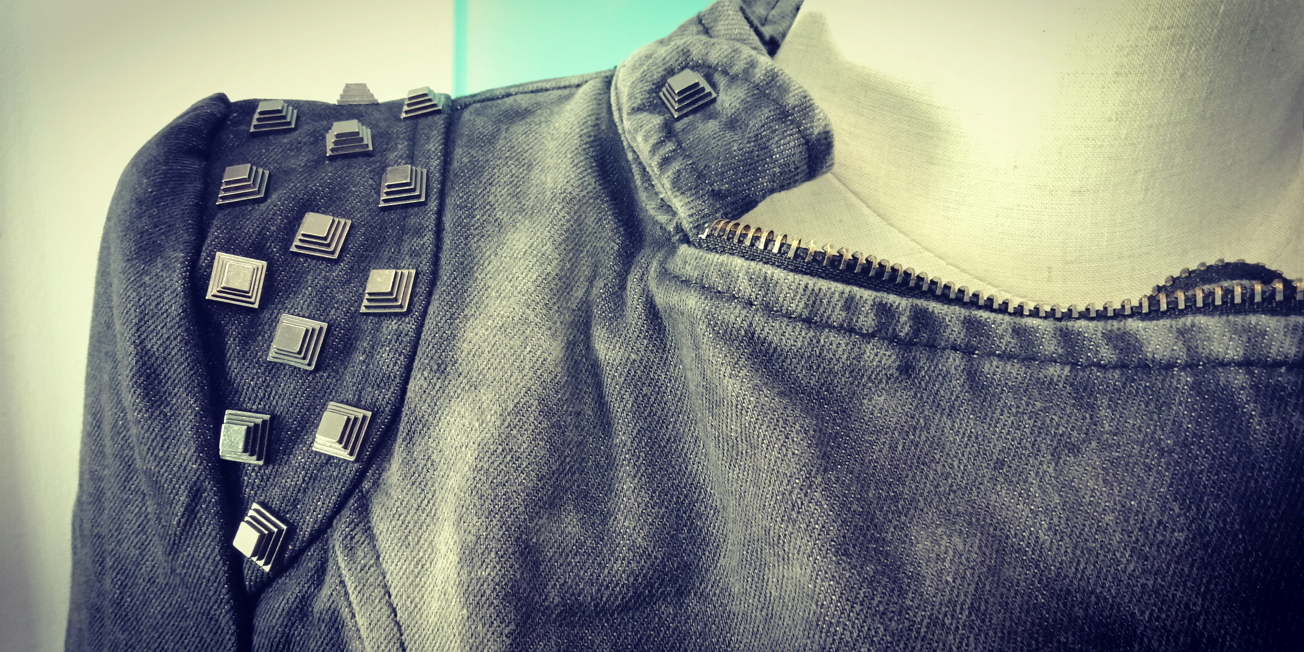 Женская джинсовая куртка на весну и осень большие размеры 5XL 6XL приталенная