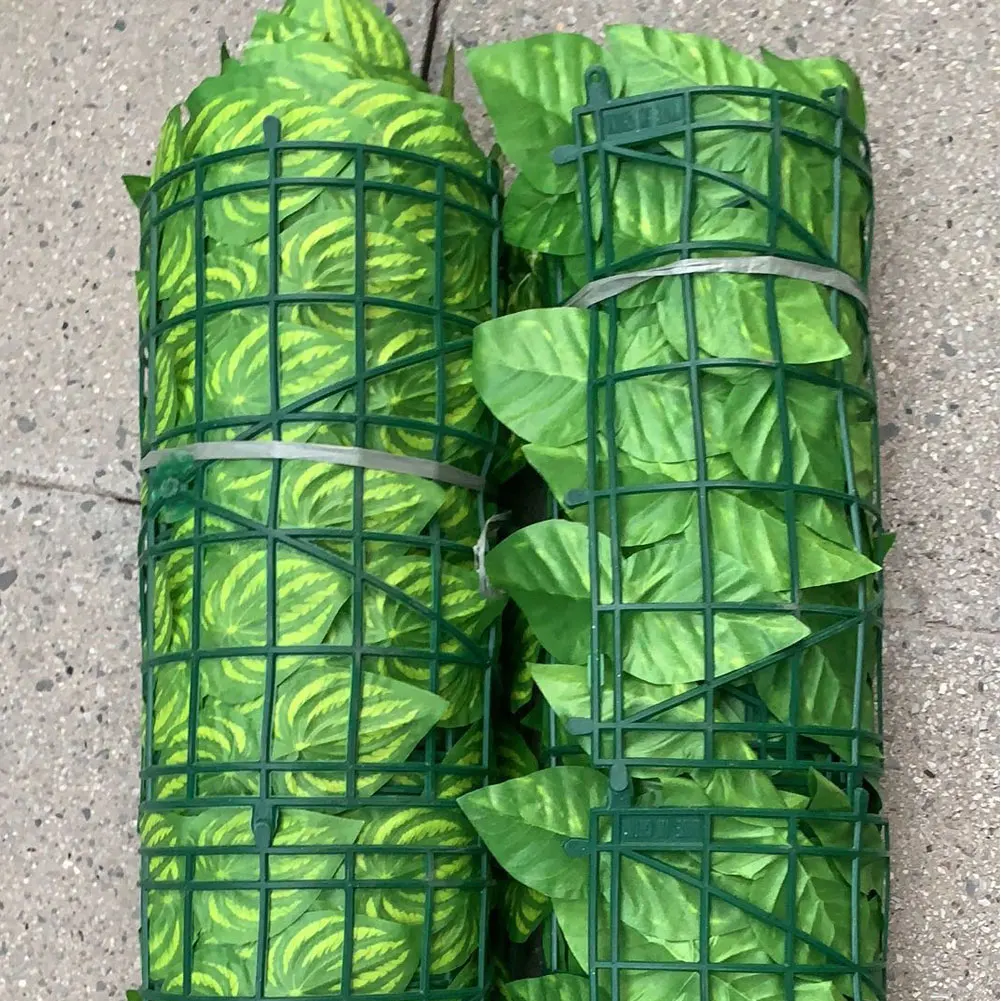 

Artificial Leaf Privacy Fence Roll Wall Landscaping Fence Privacy Fence Screen Outdoor Garden Backyard Balcony Fence Panel