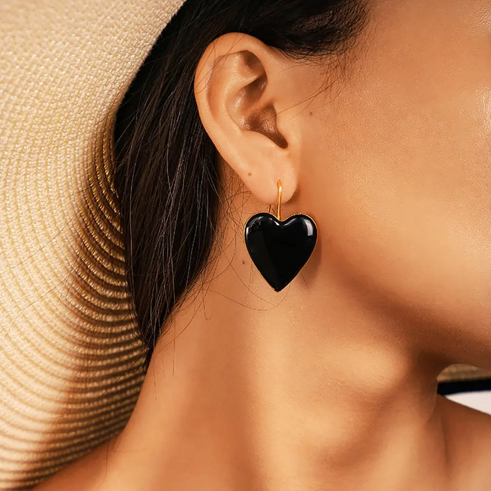 Серьги в европейском и американском стиле Простые черные серьги виде сердца