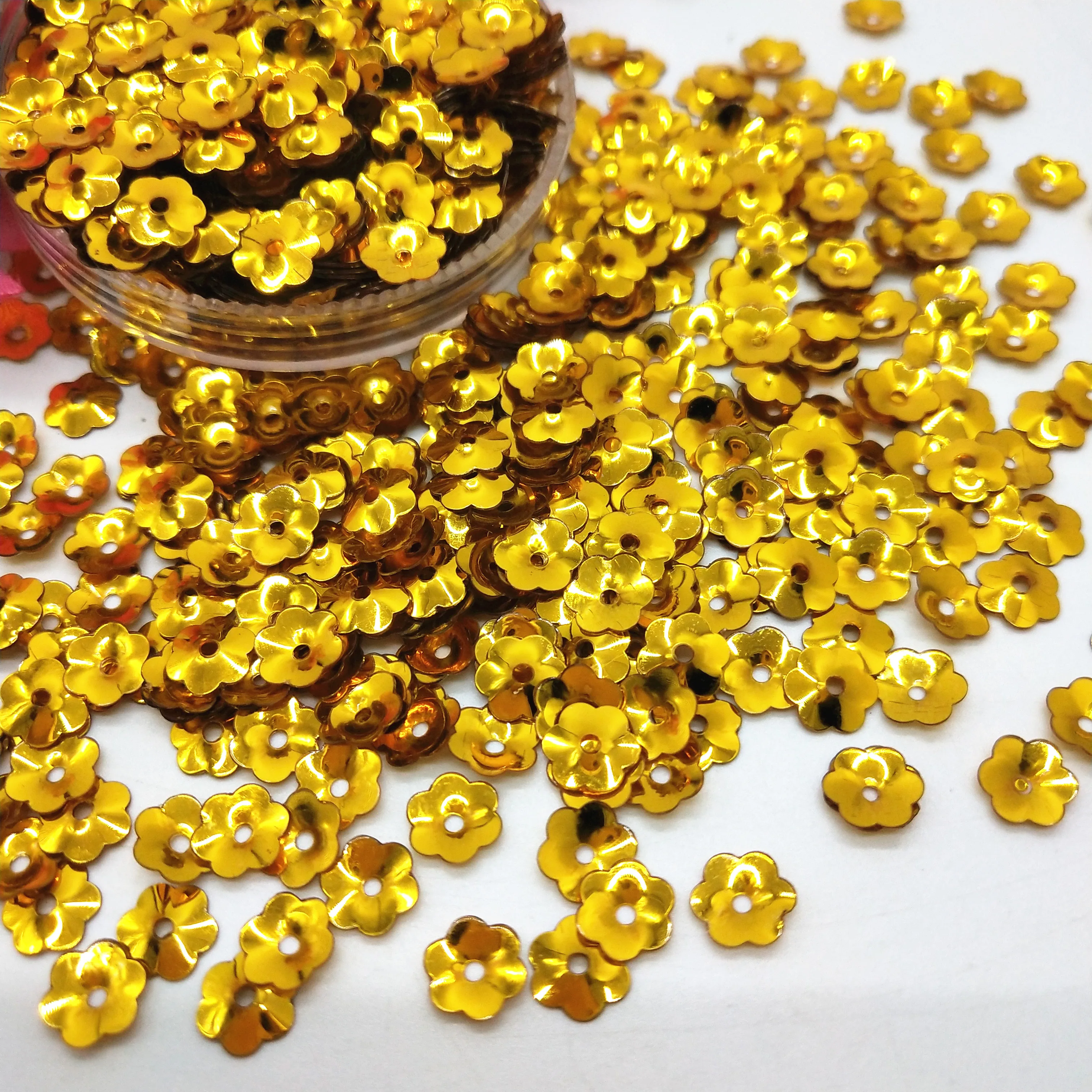 50 г/лот 6 мм Цветок ПВХ чашка блестки с 1 центральным отверстием цветение сливы