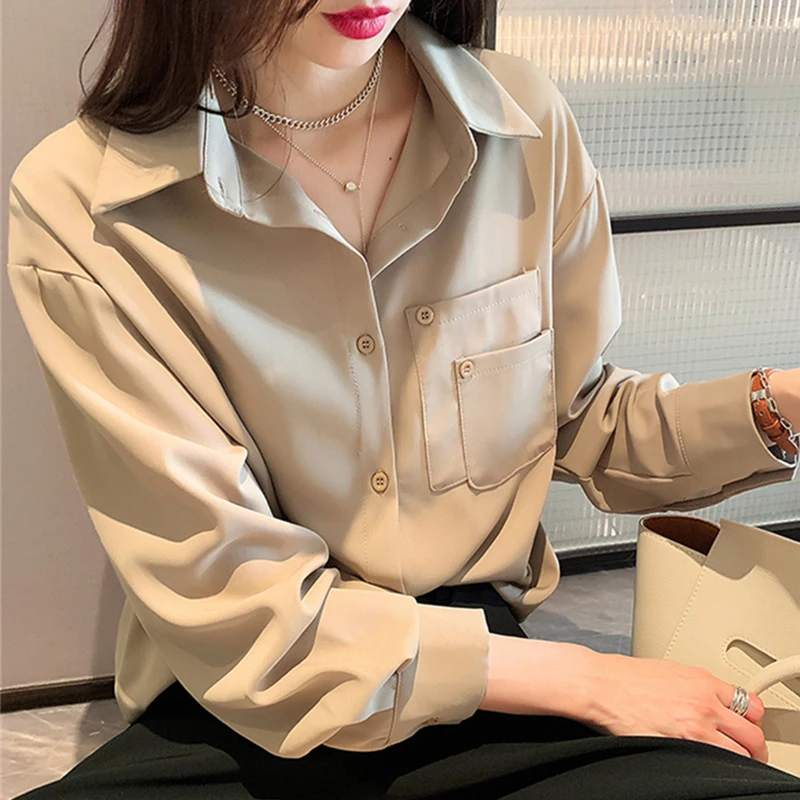 

Large size spring and autumn new white shirt women's design sense niche tops wide shirts long sleeves Ruffles Corduroy