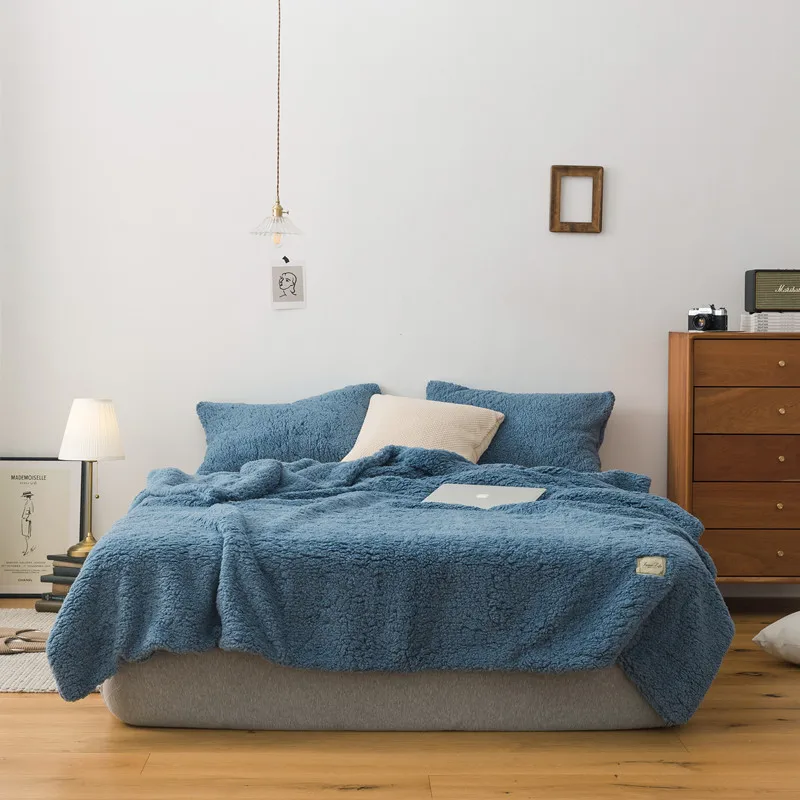 Мягкие теплые зимние одеяла с наволочками многофункциональный плюшевый