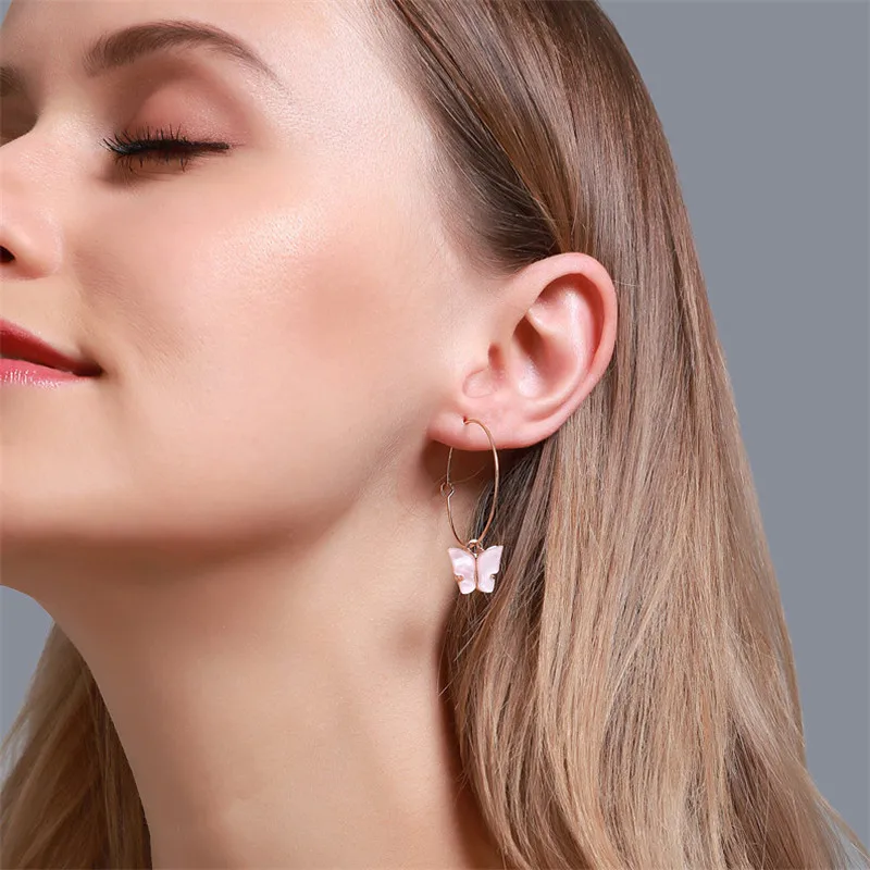 Женские Висячие серьги Modyle корейские с бабочками золотистого цвета акриловый |
