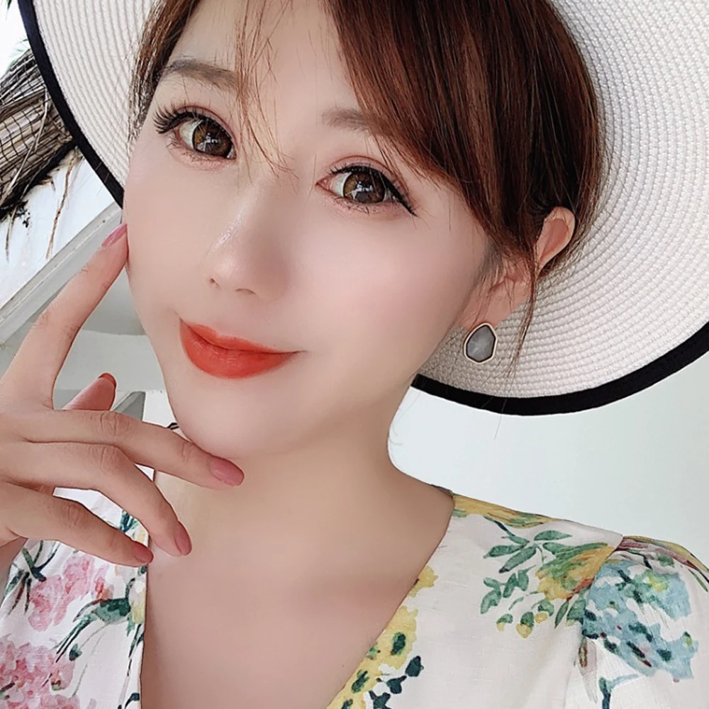 

Contracted To Restore Ancient Ways Women Irregular Without Perforation Stud Earrings Only Beautiful Lady Fashion And Personality