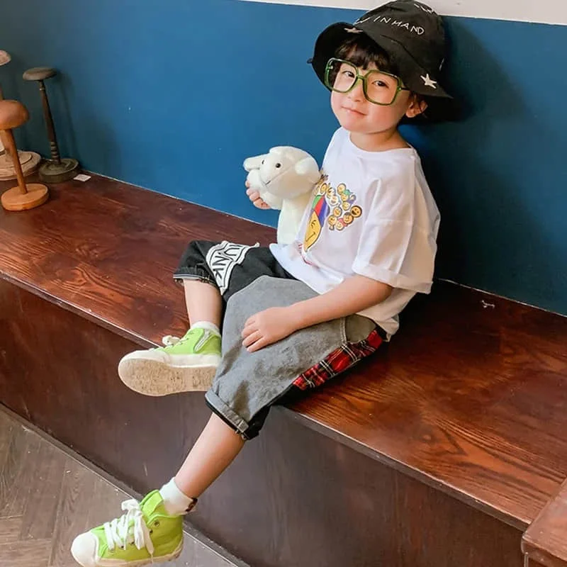 

Boys' jeans Capris summer thin children's shorts summer baby pants 2021 new children's pants