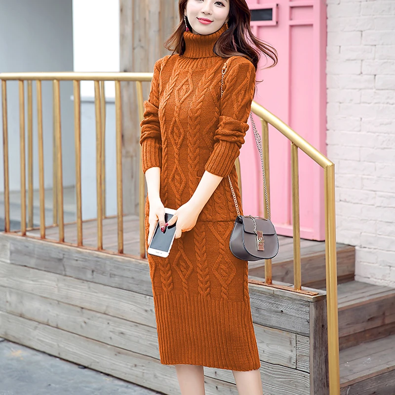 Женское трикотажное платье свитер с длинным рукавом и высоким