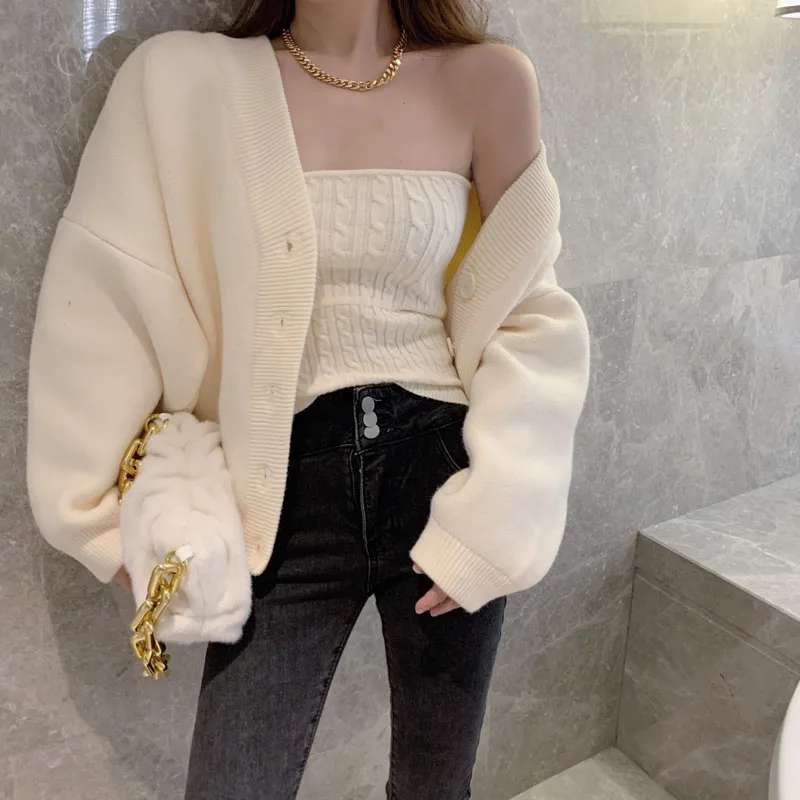 

Hong Kong Style Suit Women Retro Chic Knitted Cardigan Sweater Jacket With Versatile Inner Tube Top Fashion Two-piece Suit