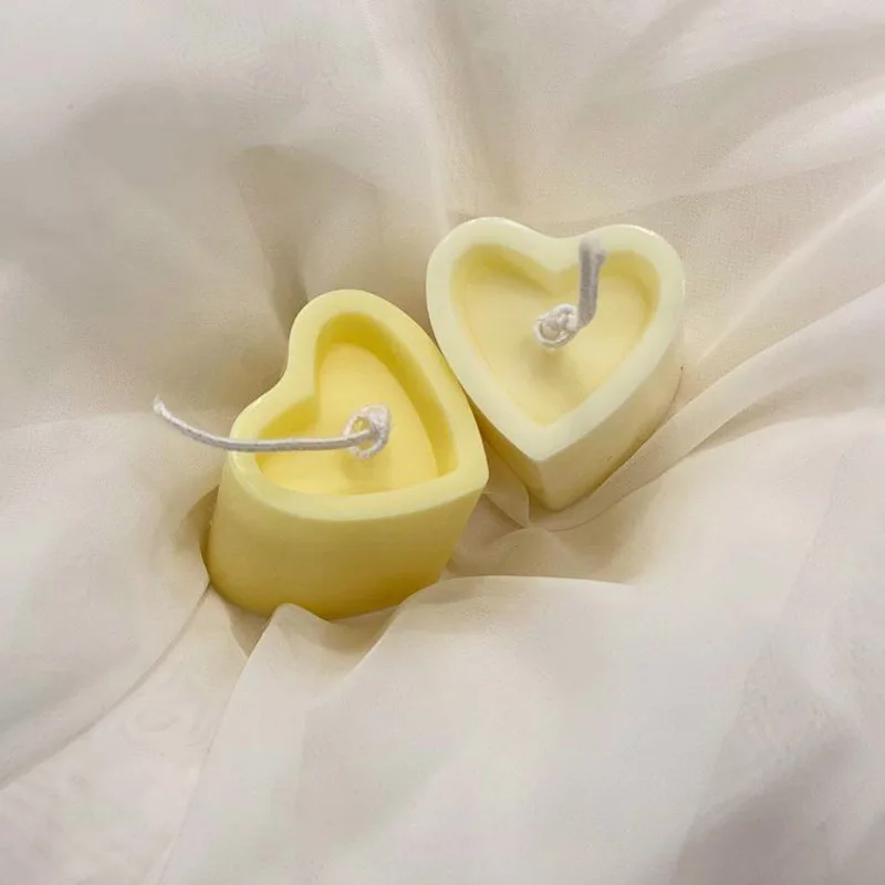 

Diy Handmade Candle Mold Three-dimensional Columnar Love Shape Aroma Candle Mold 3d Columnar Heart Shape