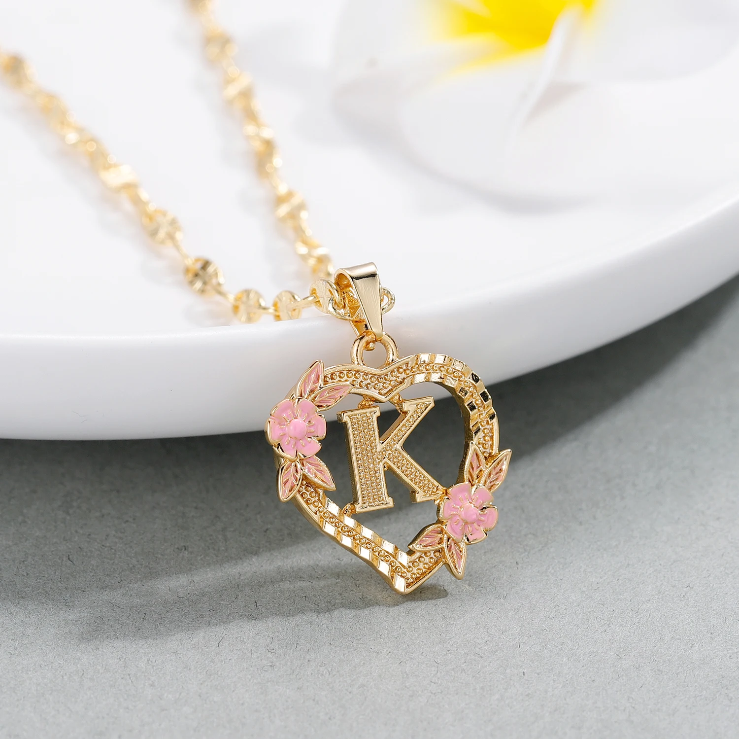 

18K gold-plated Heart initials Pendant Necklace A-Z Alphabet letters Necklace / Name Initial necklace for Women/ Heart Necklace