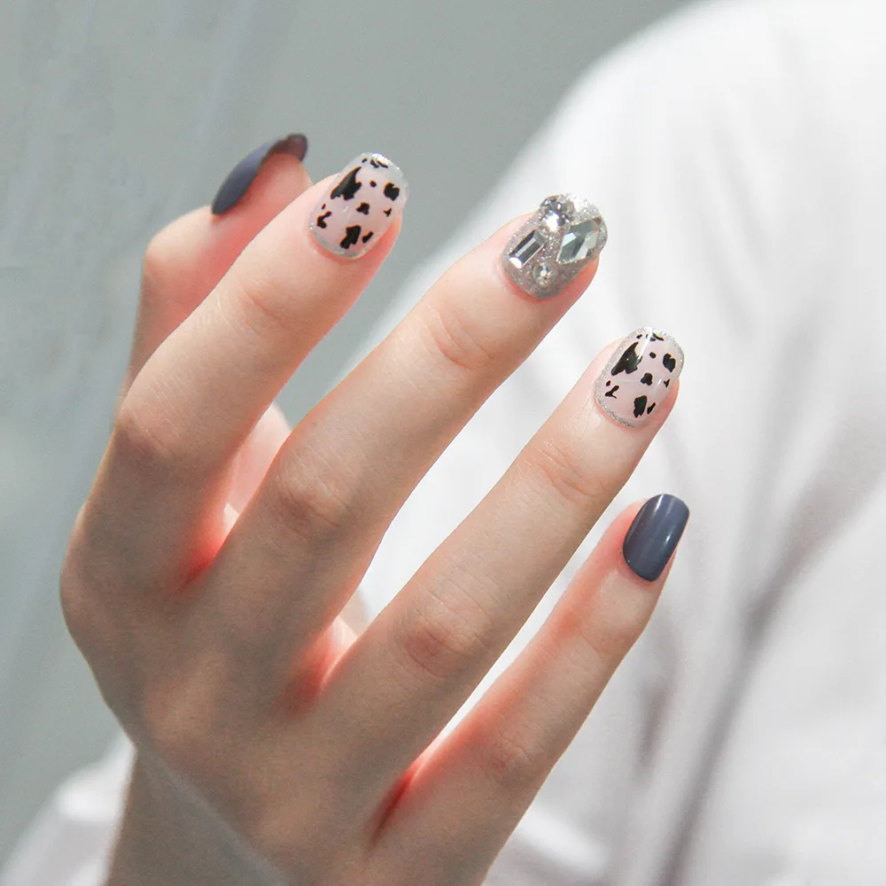 

24pcs Wearable Coffin Fake Nails Short Flower Crystal Design Full Cover Nail Tips Quail Eggs Pattern False Nails
