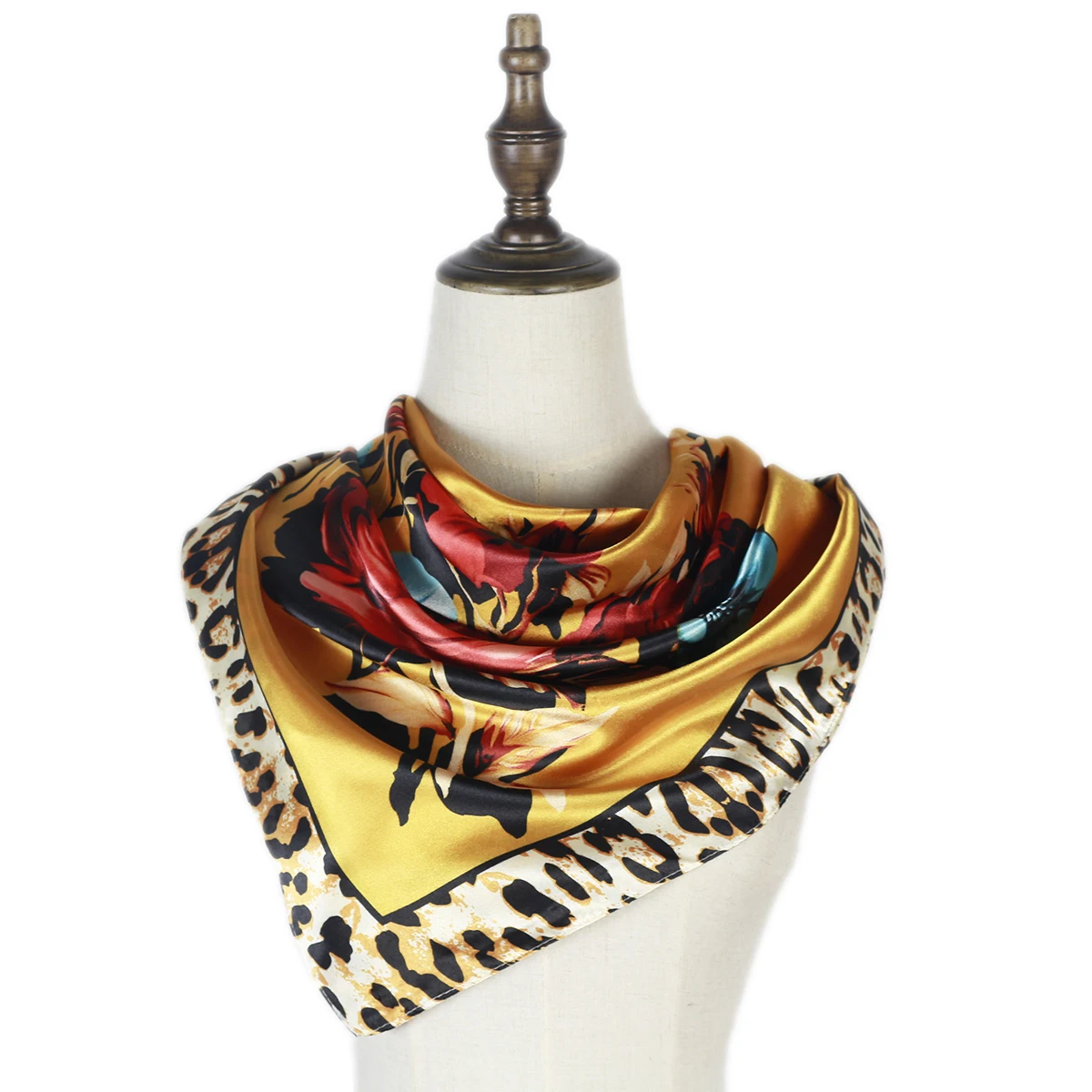 Женский шелковый шарф 90 см квадратный Леопардовый цветочный принт |