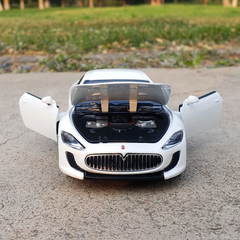 

GT Coupe Alloy Car Model Gifts Nice Cute and Beautiful Super Racing 1/32 Toy Diecast All Doors Hood Trunk Open Sports