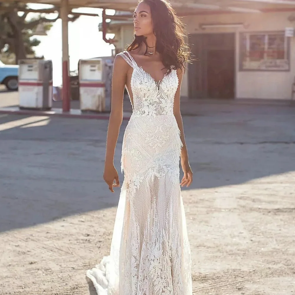 

Gorgeous Mermaid Wedding Dress 2021 New V-Neck Lace Embroidery Sleeveless Backless Sweep Train Luxury Bride Gown Custom Made