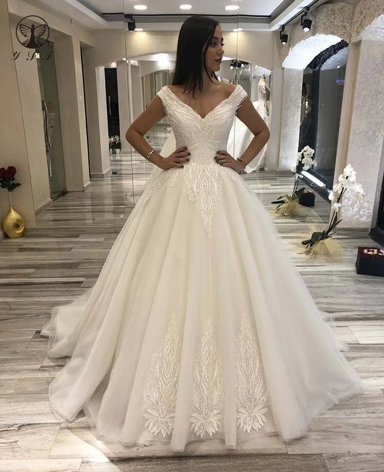 

Классическое кружевное бальное платье с V-образным вырезом и аппликацией, с коротким рукавом, свадебное платье со шлейфом