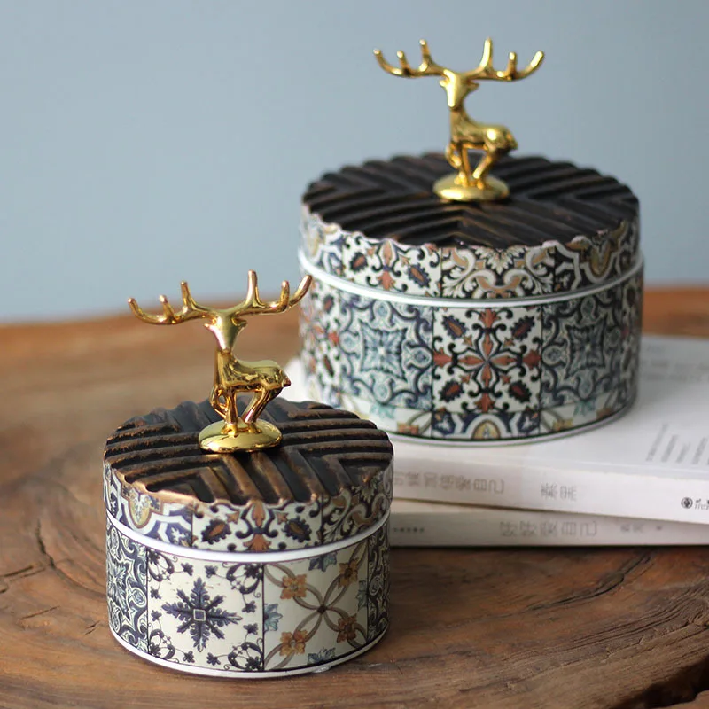 

Nordic deer metal with lid painted ceramic jewelry box storage jar storage jar living room decoration vase ornament storage jars