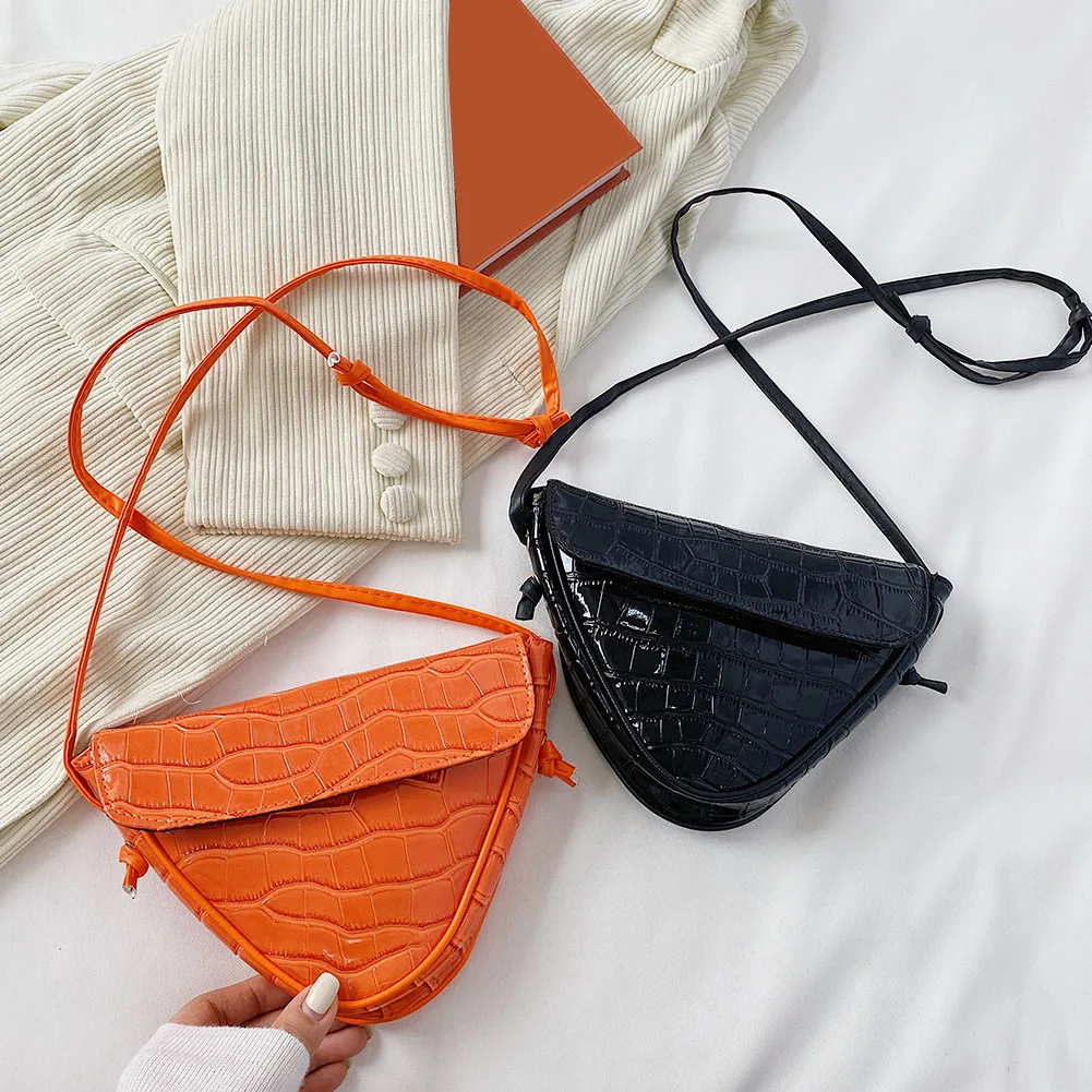 

Fashion Women Alligator Pattern Triangle Crossbody Bag Solid Color PU Handbags Women's Fashion Flap Leather Handbags