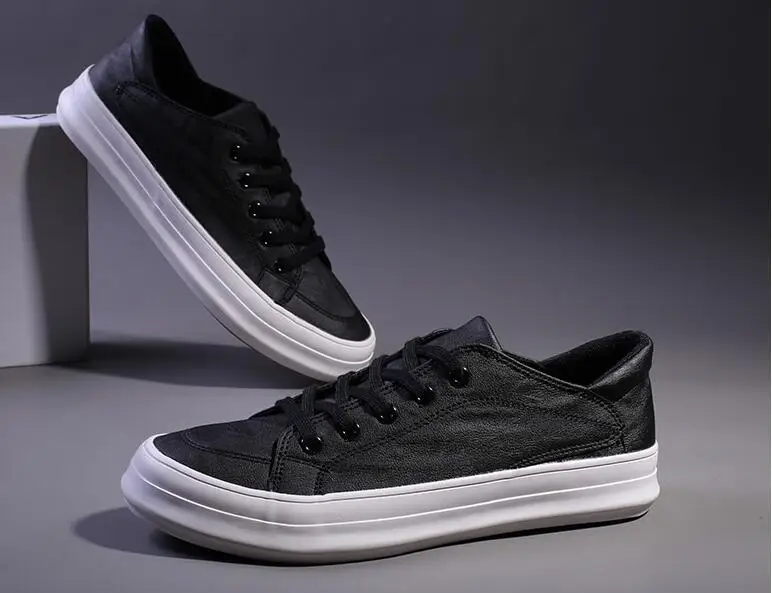 

2020 PU Leather Designer Vintage Sneakers Men British Style Low Top Casual Flat Shoes Lace Up wild casual tide shoes