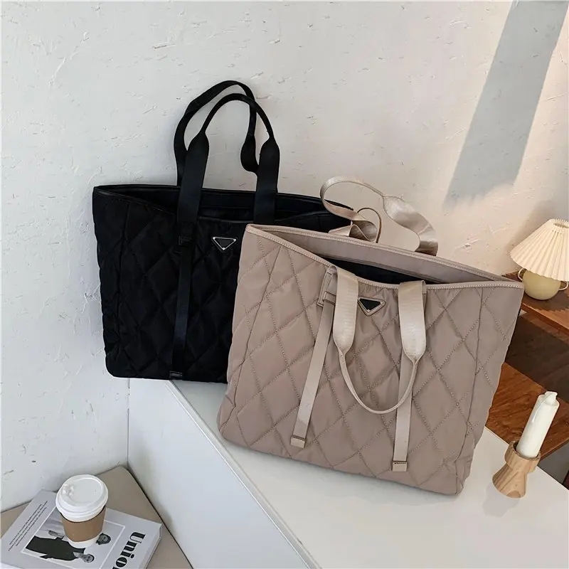 

Brand Designer Women's Tote Bags 2021 New Solid Color Ladies Shoulder Bag High Quality Nylon Handbags Large Capacity Shopper Bag