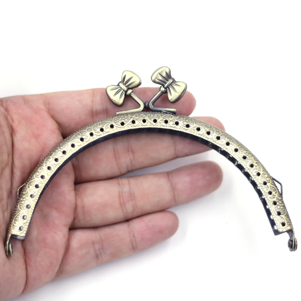 

30PCS 12.5cm Arch Metal Purse Frames Kiss Clasps Clips Buckles Handbag Handles Bowknot Head DIY Luggage Accessories Bronze Tone
