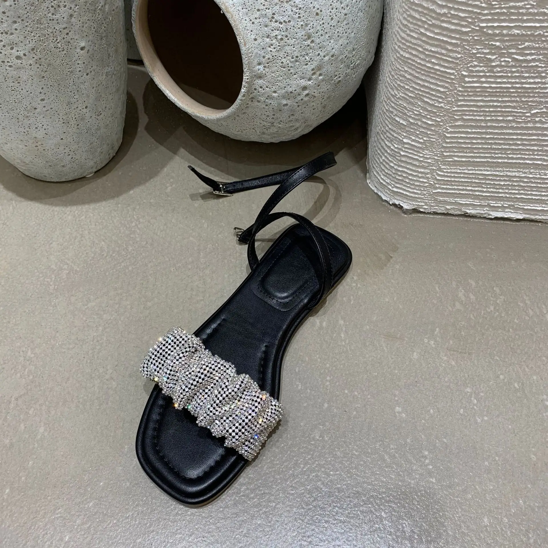 

2021 Sandals Spring Shoes Suit Female Beige Buckle Strap Shallow Mouth Square Toe Summer Heels New Rhinestone Black Low Party Co
