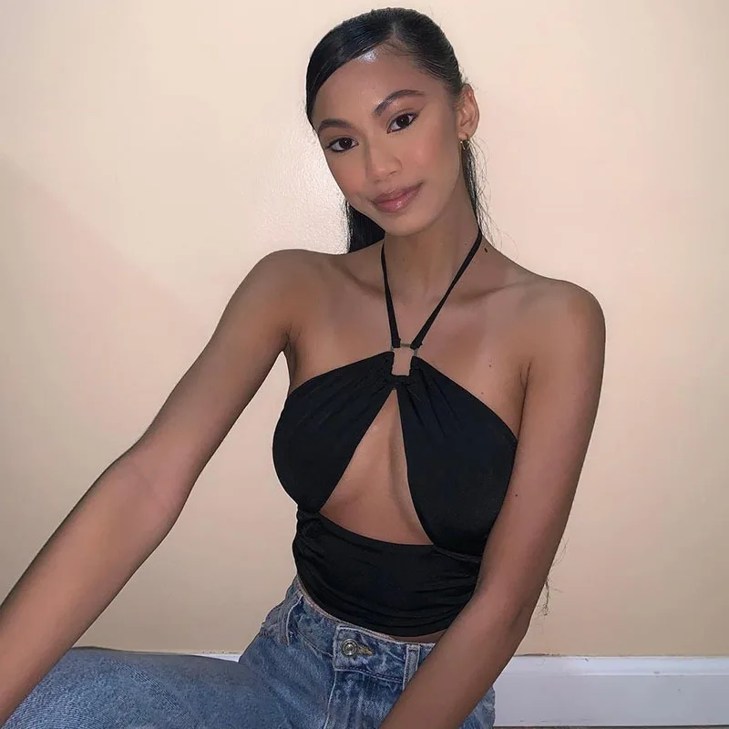 Женский короткий топ на бретелях с вырезами и открытой спиной однотонный y2k