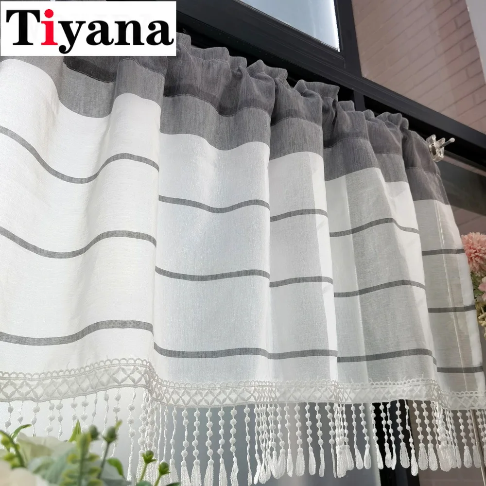 Короткие шторы ручной работы серые полосатые кухонные занавески с бахромой