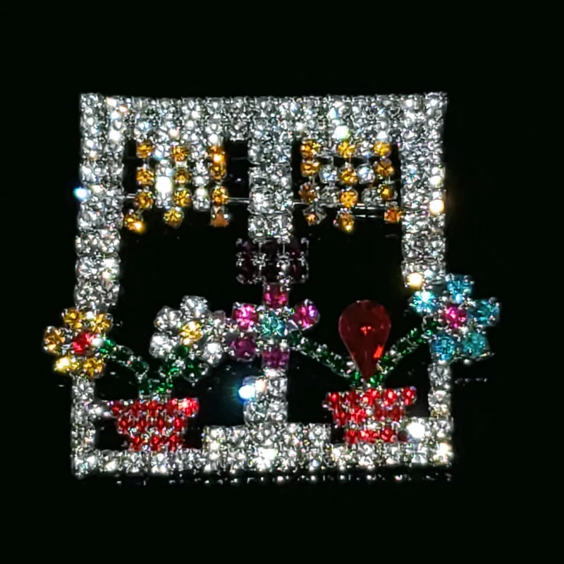 

Fantastic Design of Rhinestone "Flowers&Window" Brooch Jewelry Handmade Jewelry Gift Crystal Fashion Accessories WHOLESALE