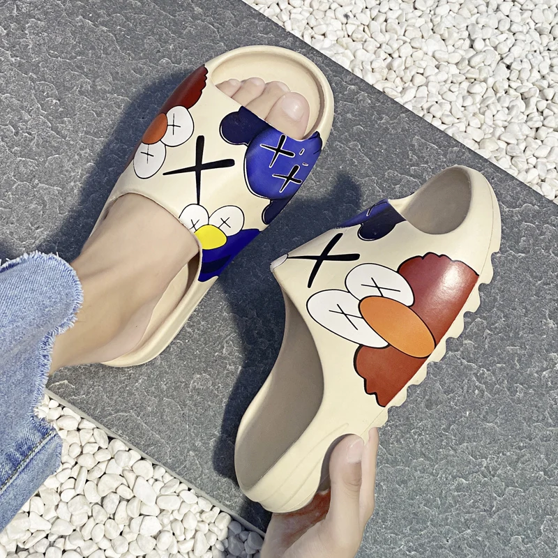 

2021 New Luxury Brand Slides Men Shoes Slippers Indoor House Slippers Graffiti Casual Beach Slipper EVA Quality Cartoon Shoes